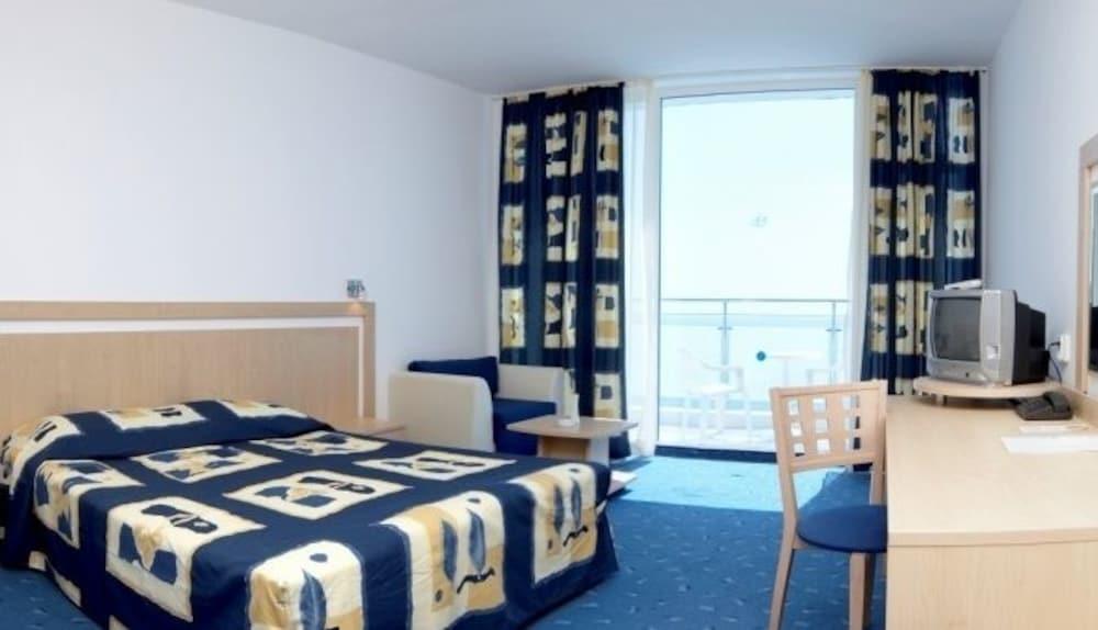 Aqua Azur Hotel Святые Константин и Елена Экстерьер фото